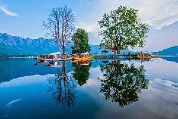 Glorious Srinagar Sonmarg Pahalgam Trip