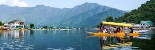 is Srinagar safe for Tourist