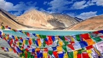 Visit Ladakh By Road Via Kashmir Tour 8 Days Visit Ladakh By Road Via Kashmir Tour 8 Days