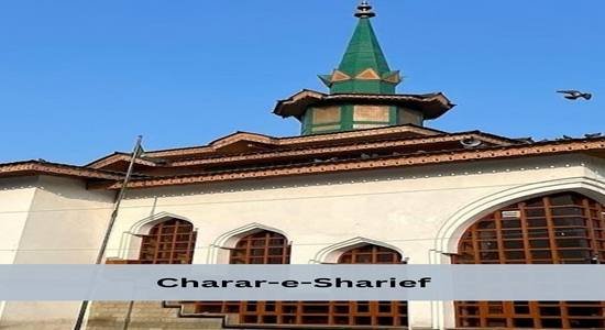 Charar-e-Sharief Sufi shrine on the way to Yusmarg