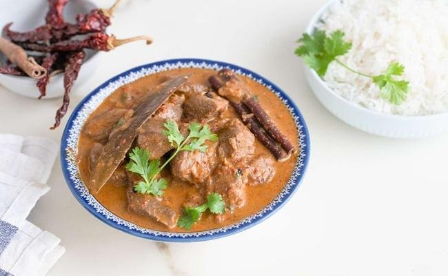 Kashmiri Rogan Josh with tender lamb