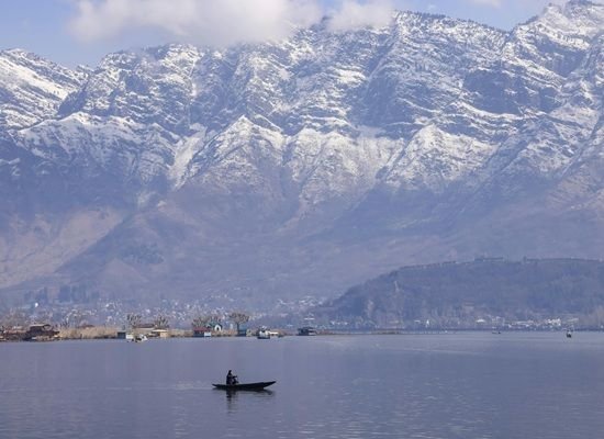 Things to do in Srinagar Kashmir - Shikara rides, houseboats, Mughal Gardens, local markets